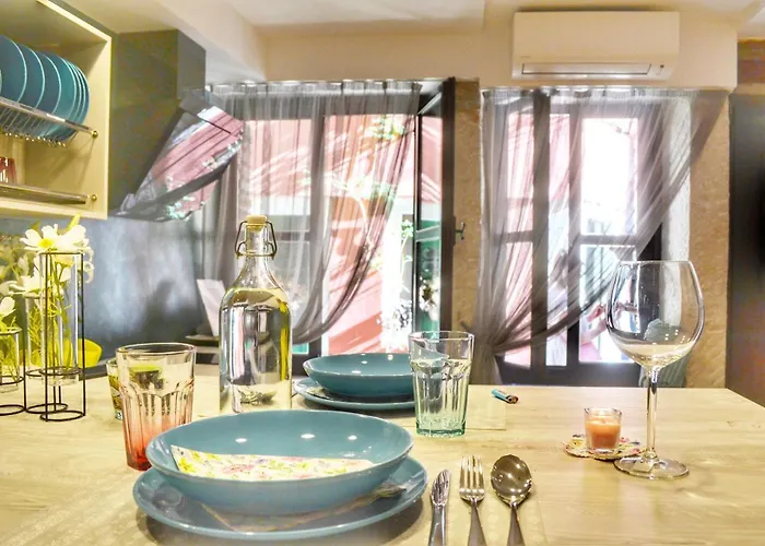 Eleven 아파트 로비니